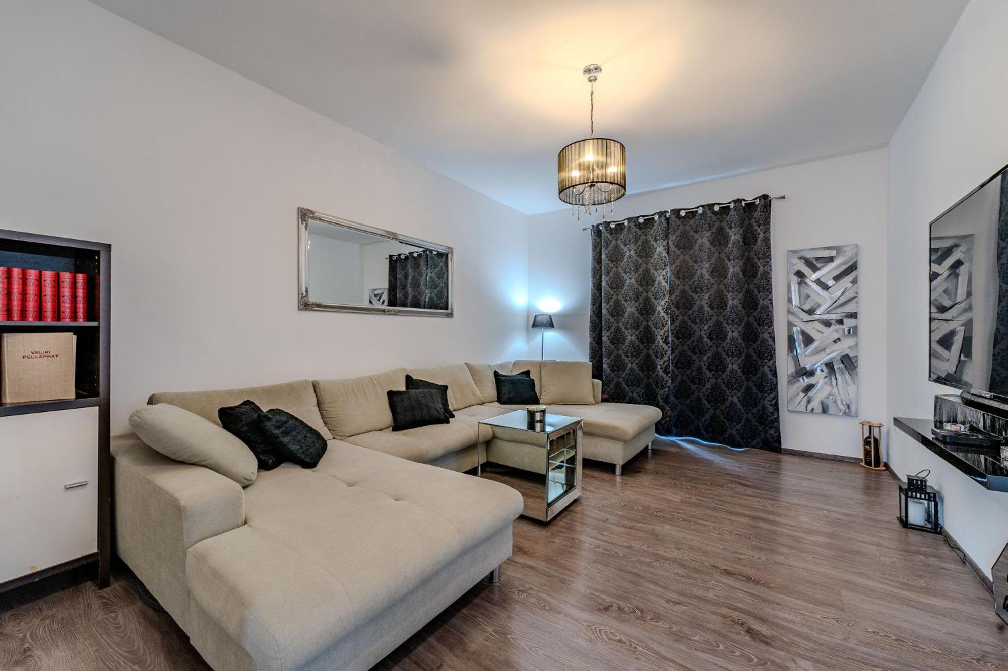 Zadar Center Apartment Verdi,Big & Cosy Екстер'єр фото